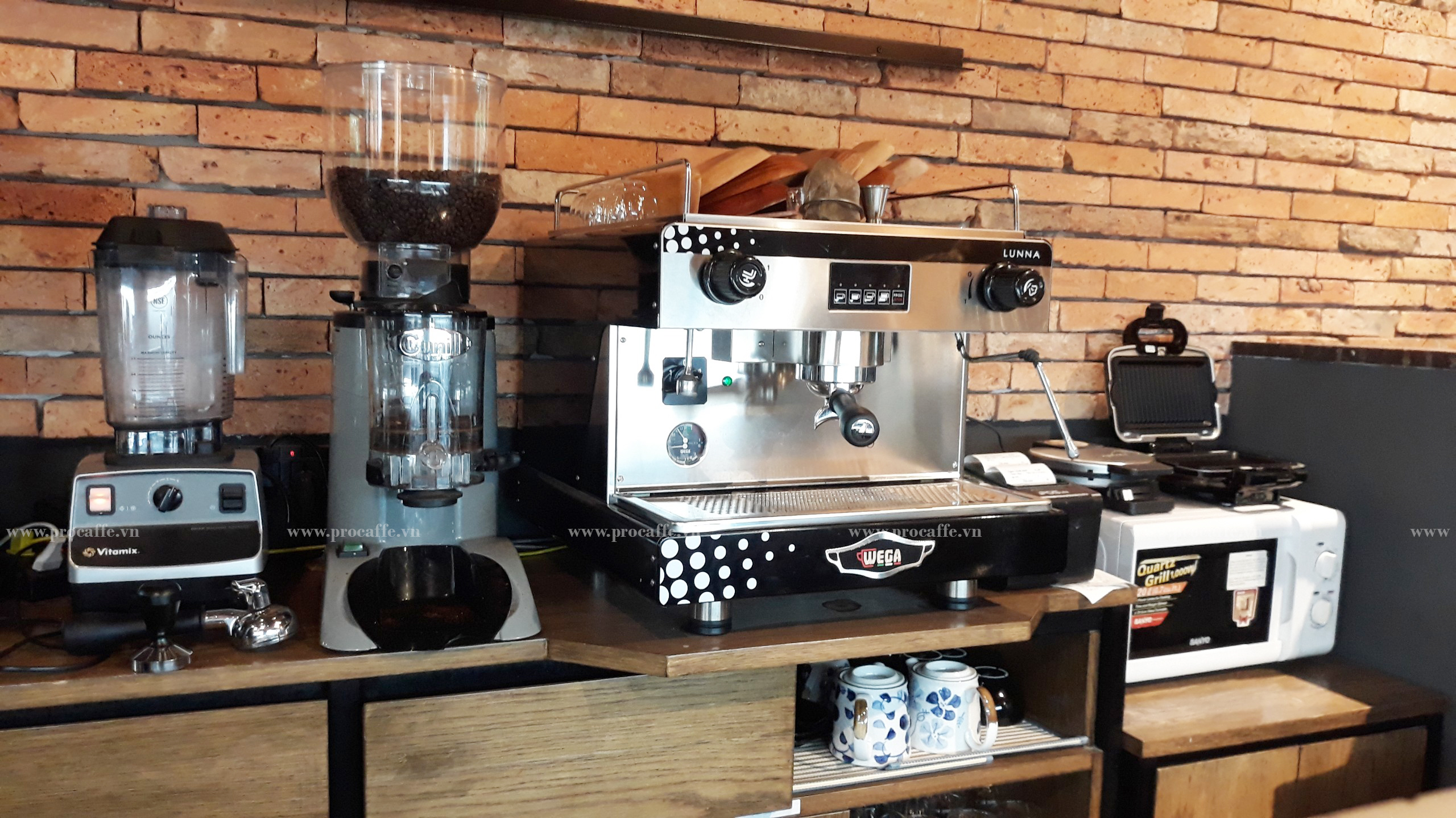 Máy Pha Cà Phê Quận 7 – Chính Hãng Giá Tốt Tại Fi Coffee Shop https://wega.vn/wp-content/uploads/2020/02/may-pha-ca-phe-wega-lunna.jpg?utm_source=chatgpt.com